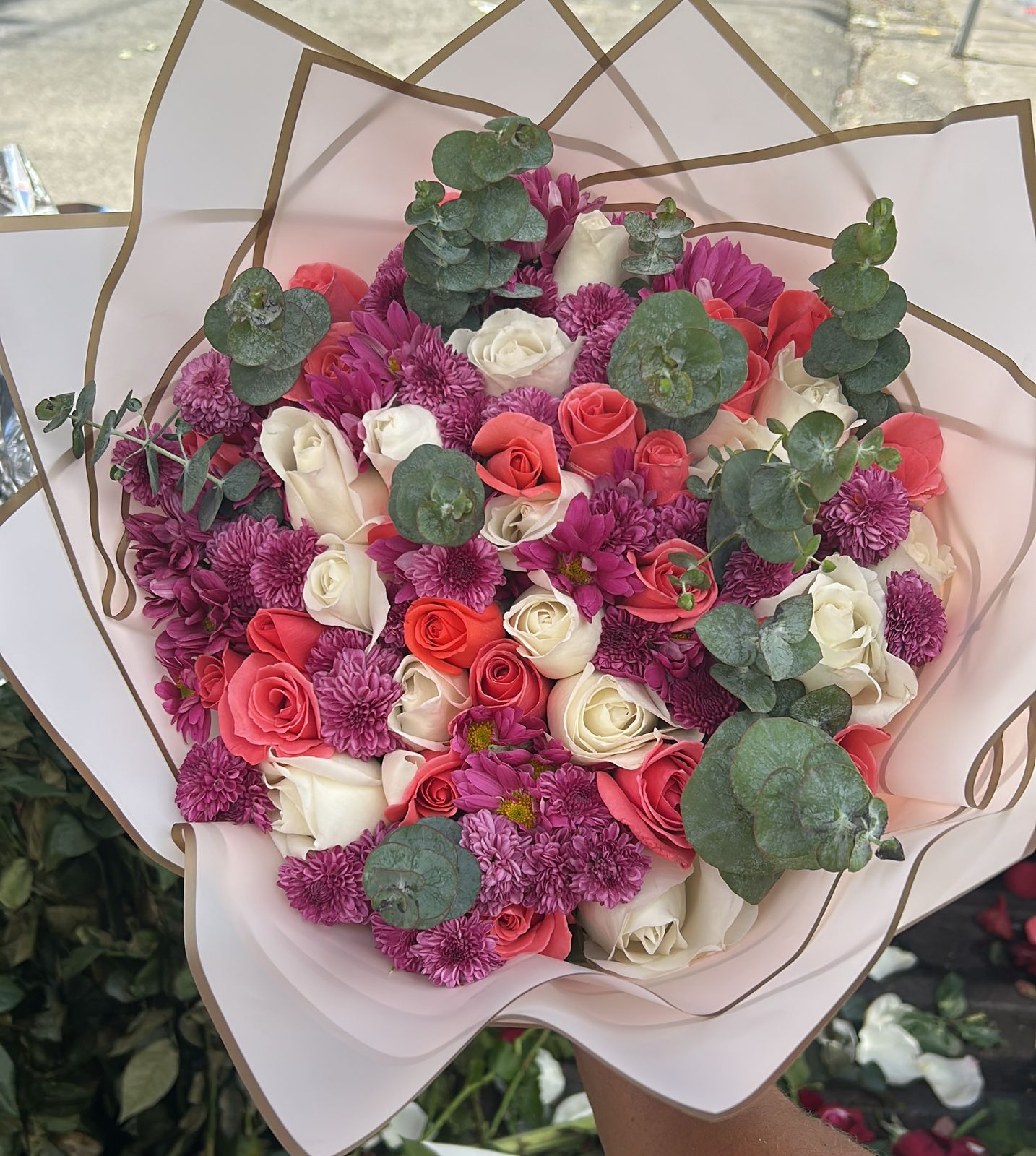 Ramo primavera  Rosas nacionales